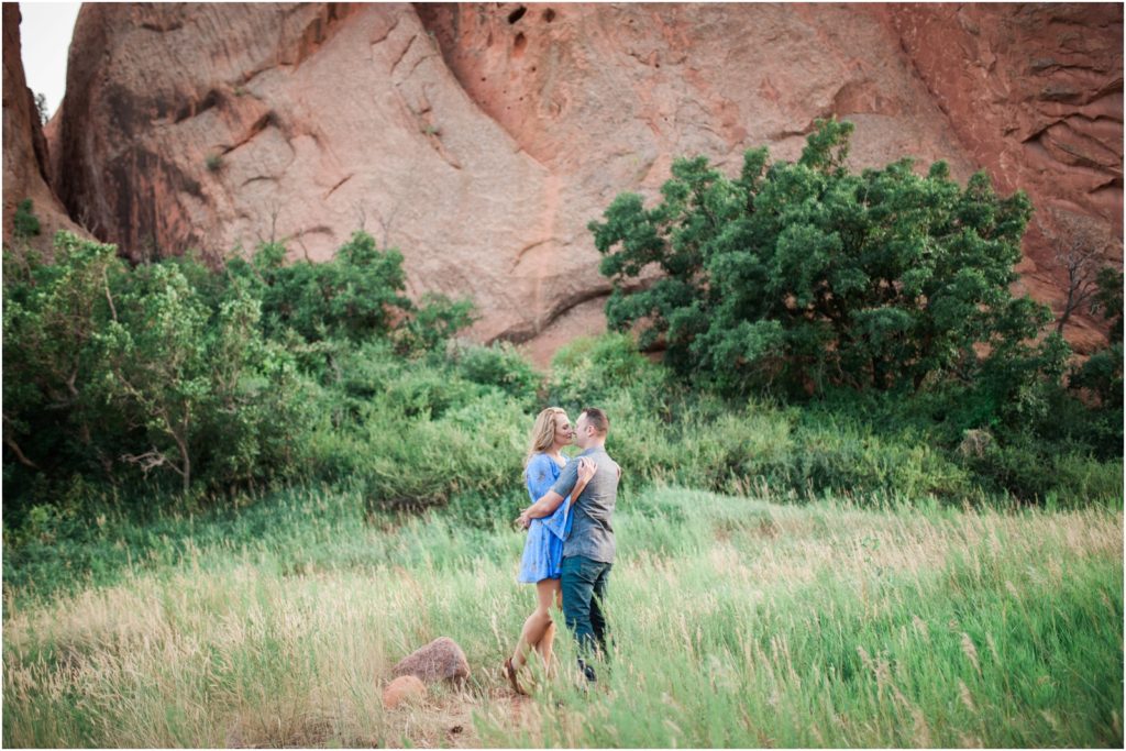 iowa-city-cedar-rapids-wedding-photographer-stephanie-marie-photography-garden-of-the-gods-engagement_0024