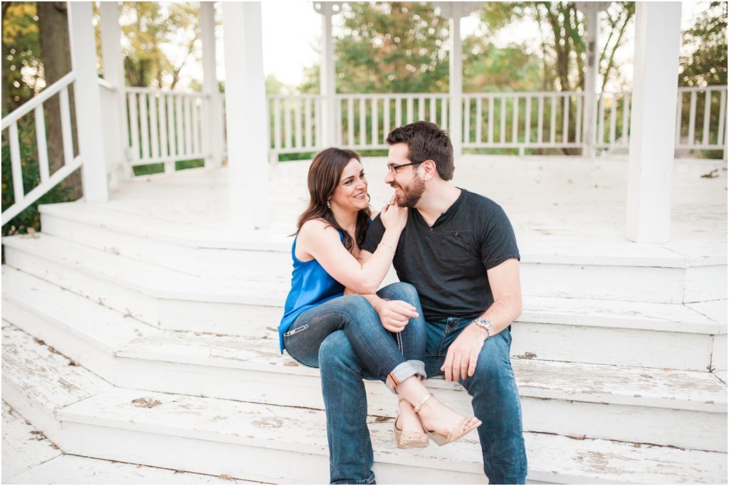 cedar-rapids-and-mount-vernon-wedding-photographer-stephanie-marie-photography-engagement_0076