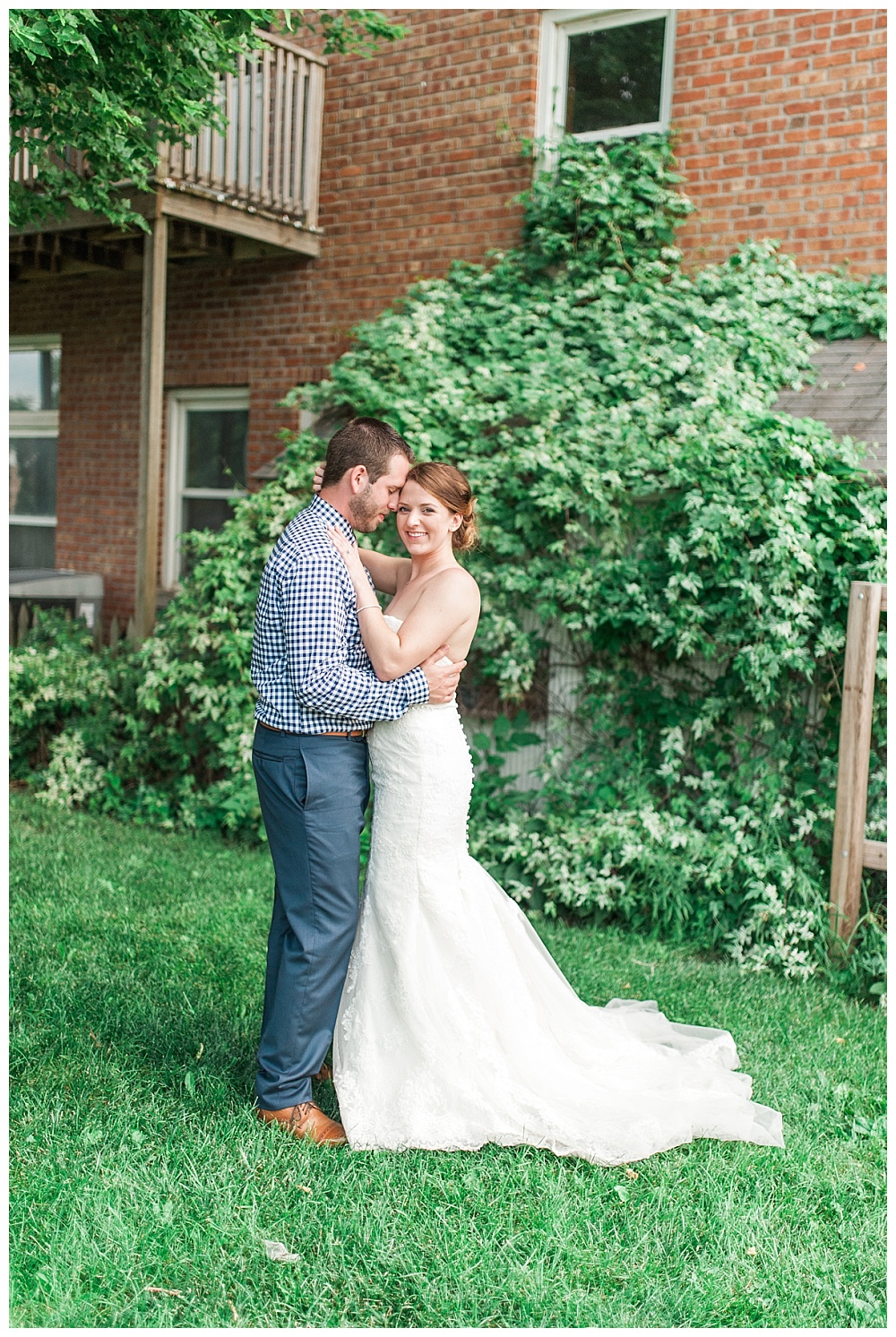 Stephanie Marie Photography Palmer House Stable Events Solon Iowa City Wedding Photographer Aaron Jenn 25