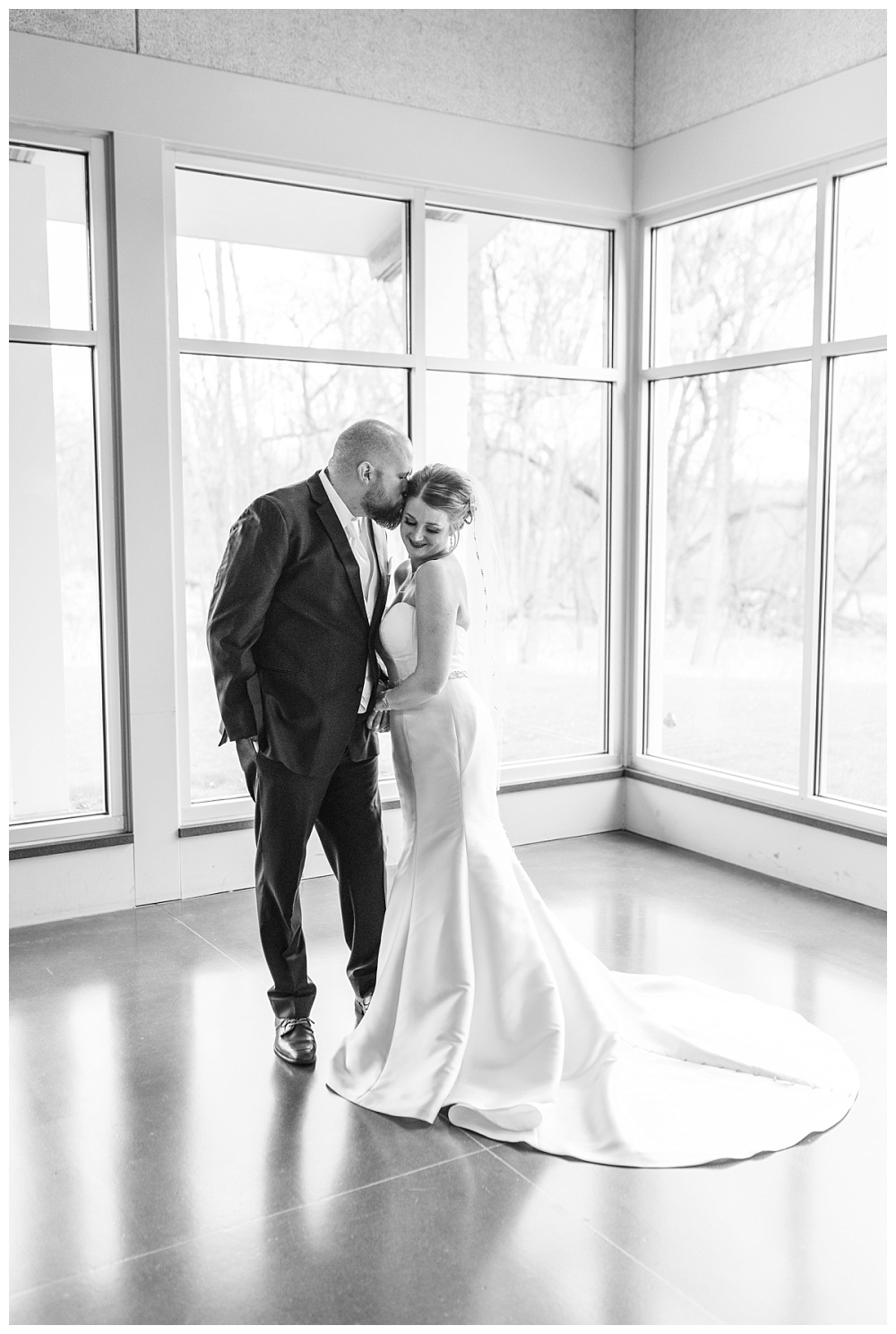 Stephanie Marie Photography Ushers Ferry Cedar Rapids Iowa City Wedding Photographer Emily Brian Guilford_0048.jpg