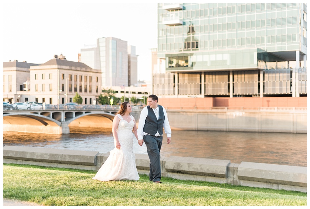 Stephanie Marie Photography Eastbank Venue and Lounge Cedar Rapids Iowa City Wedding Photographer Kelsey Austin Boekhoff_0046.jpg