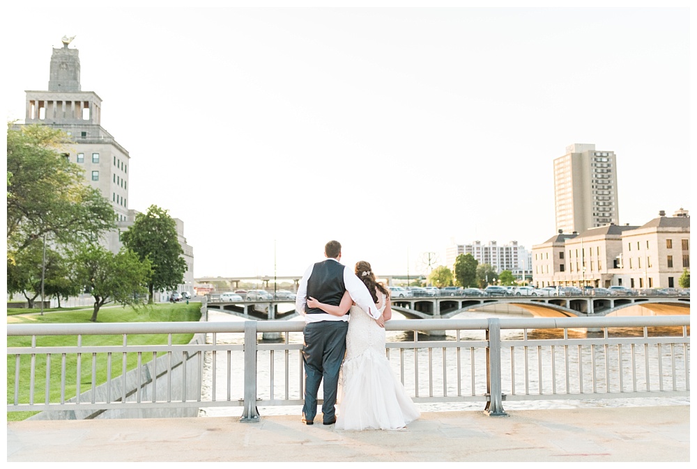 Stephanie Marie Photography Eastbank Venue and Lounge Cedar Rapids Iowa City Wedding Photographer Kelsey Austin Boekhoff_0047.jpg