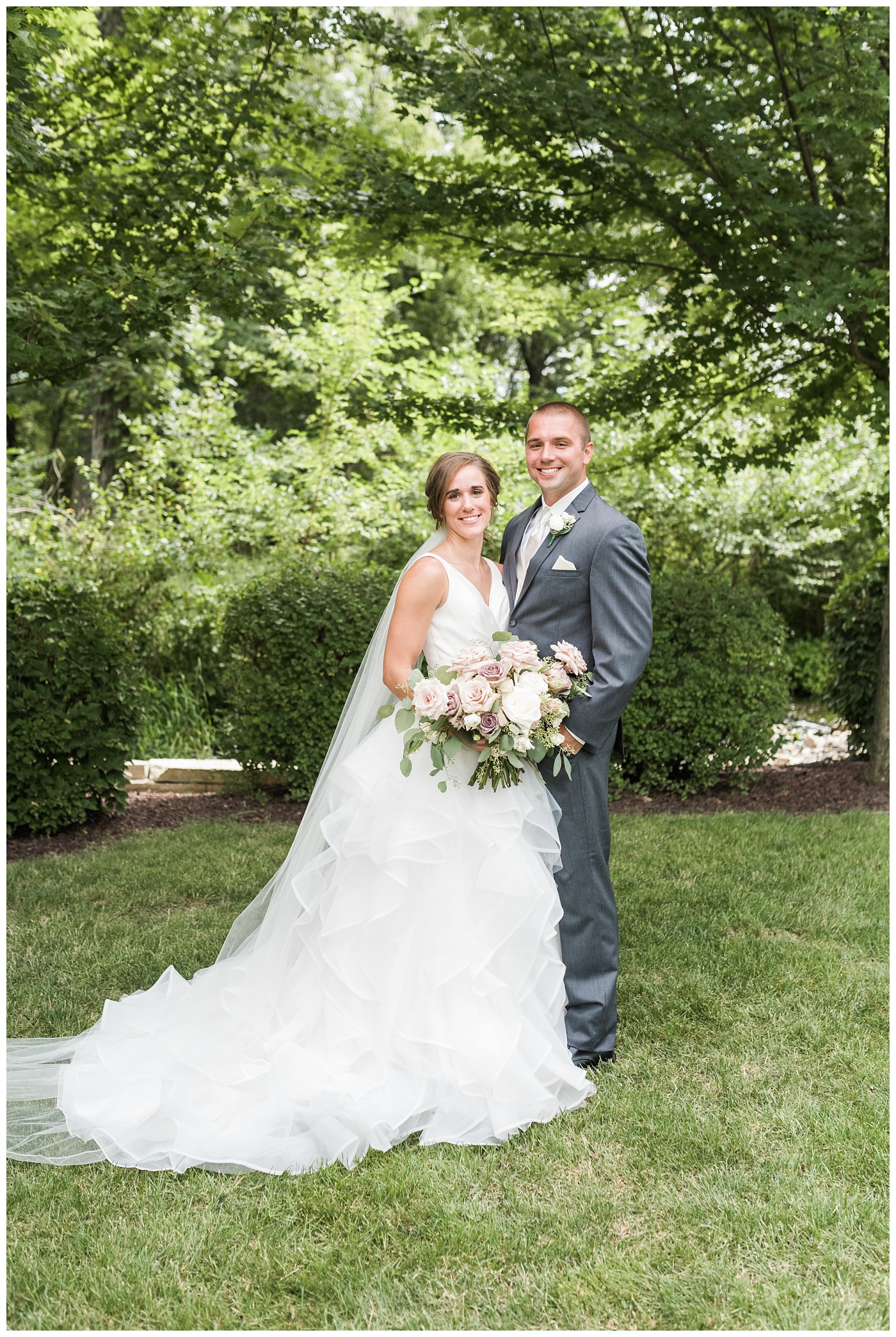 Stephanie Marie Photography Newman Catholic Center Ceremony Bella Sala Reception Tiffin Iowa City Wedding Photographer Chelsey Justin Meyers_0017-1.jpg